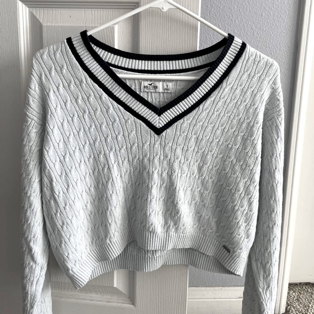 V-neck Sweater